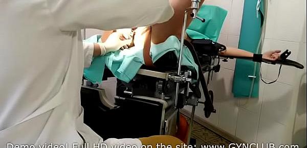Orgasm for mature woman on gyno chair